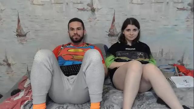Image 12 of alex_sarah_sex Stream on Chaturbate on 29 days ago