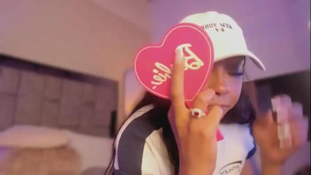 Image 7 of alexa_bonnie1 Stream on Chaturbate on 2 months ago