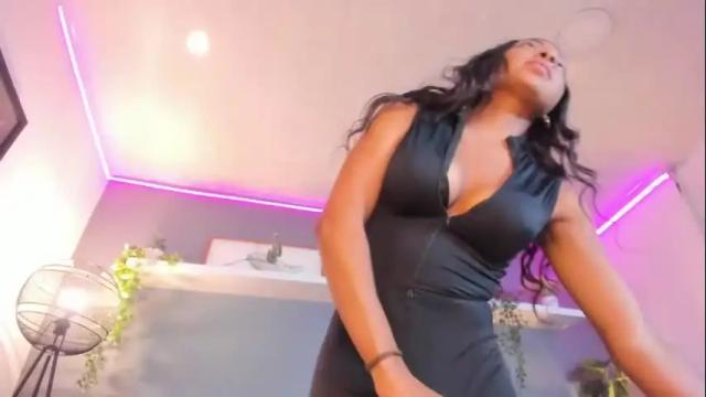 Image 11 of alexa_bonnie1 Stream on Chaturbate on 14 days ago