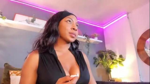 Image 7 of alexa_bonnie1 Stream on Chaturbate on 14 days ago