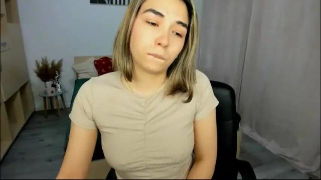 Image 3 of alexa_dolly Stream on Chaturbate on 14 days ago