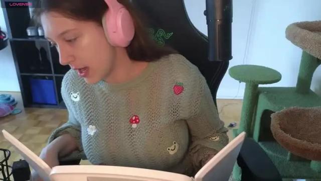 Image 2 of alexa_dream Stream on Chaturbate on 26 days ago