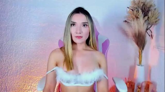 Image 12 of alexa_fox18 Stream on Chaturbate on 9 days ago
