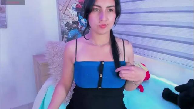 Image 2 of alexa_grey_1 Stream on Chaturbate on 2 months ago