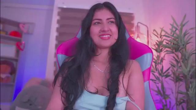 Image 12 of alexa_grey_1 Stream on Chaturbate on 2 months ago