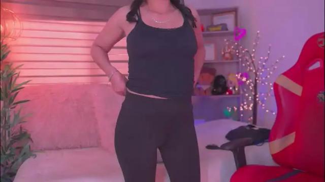 Image 10 of alexa_grey_1 Stream on Chaturbate on 2 months ago