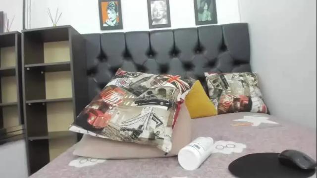Image 2 of alexa_hot21 Stream on Chaturbate on 4 months ago