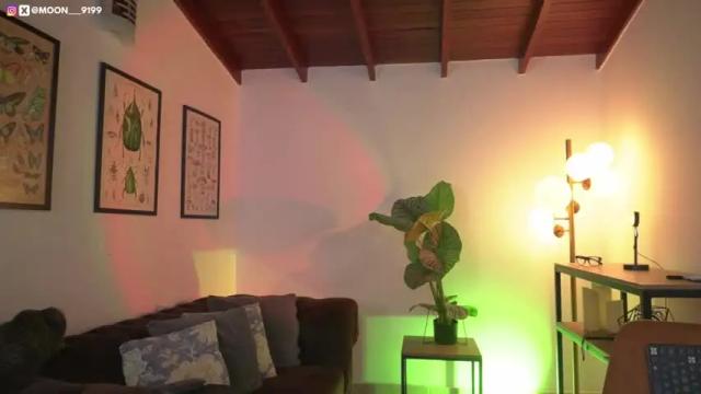 Image 3 of alexa_inthemoon Stream on Chaturbate on 14 months ago