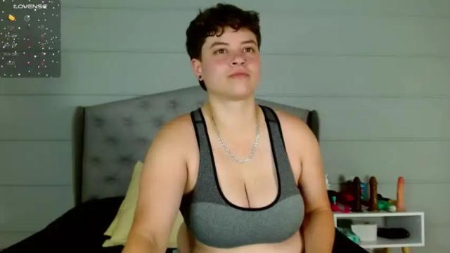 Image 2 of alexa_palacio Stream on Chaturbate on 16 months ago