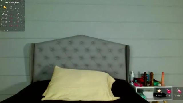 Image 3 of alexa_palacio Stream on Chaturbate on 16 months ago