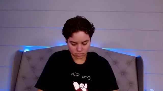 Image 11 of alexa_palacio Stream on Chaturbate on 14 months ago