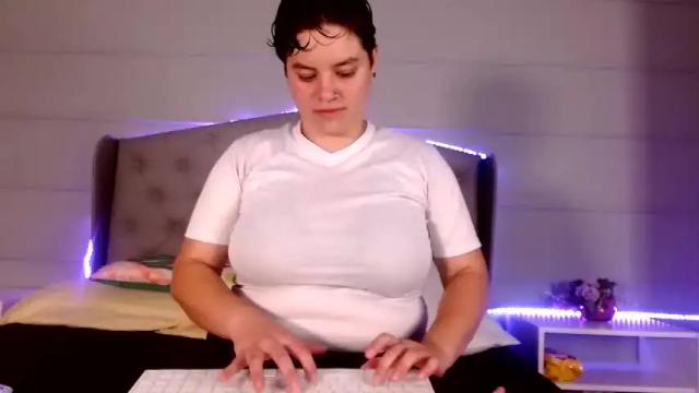 Image 2 of alexa_palacio Stream on Chaturbate on 14 months ago
