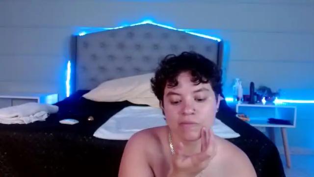 Image 2 of alexa_palacio Stream on Chaturbate on 14 months ago