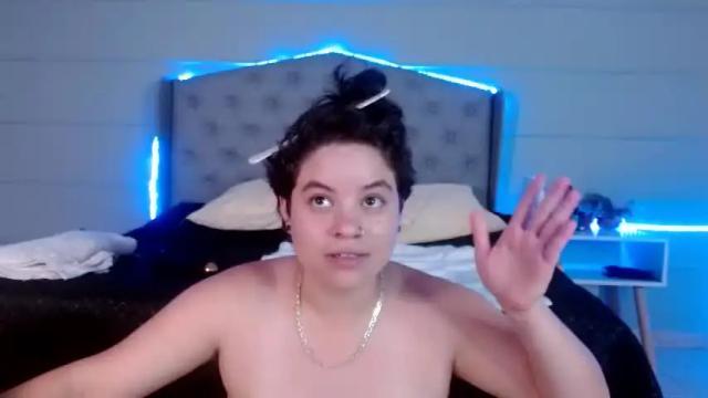 Image 4 of alexa_palacio Stream on Chaturbate on 14 months ago