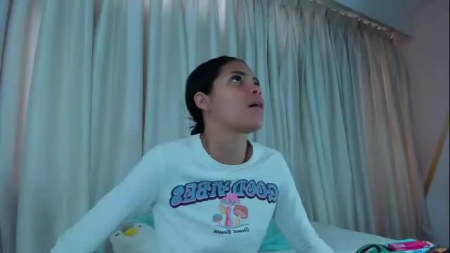 Image 7 of alexa_rousse_ Stream on Chaturbate on 1 month ago