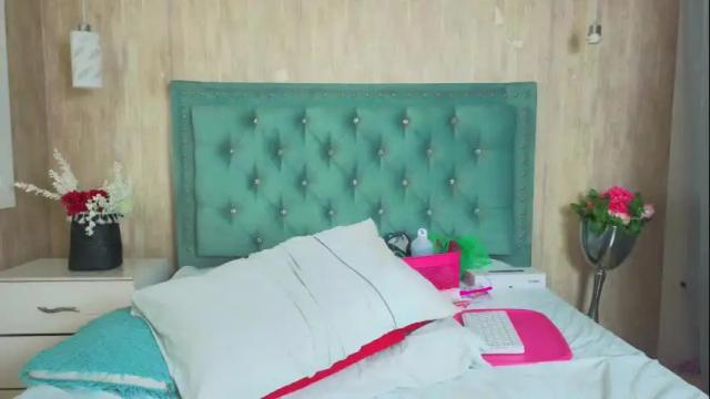 Image 2 of alexa_roussee Stream on Chaturbate on 1 month ago