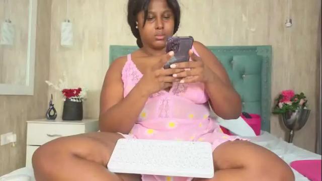 Image 12 of alexa_roussee Stream on Chaturbate on 10 days ago