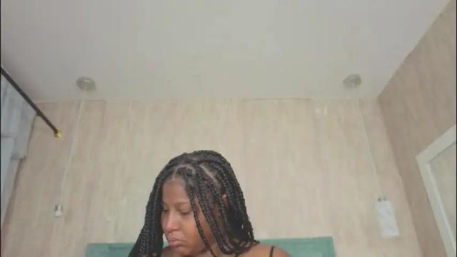 Image 2 of alexa_roussee Stream on Chaturbate on 24 days ago