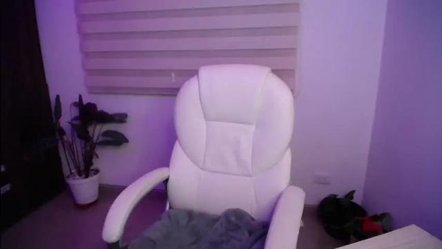 Image 4 of alexaa_obrien Stream on Chaturbate on 19 months ago