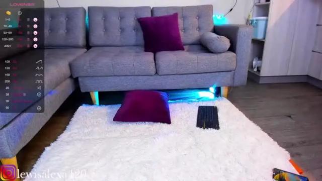 Image 12 of alexaalewis Stream on Chaturbate on 19 months ago