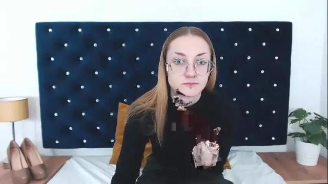 Image 6 of alexabigheart Stream on Chaturbate on 17 months ago