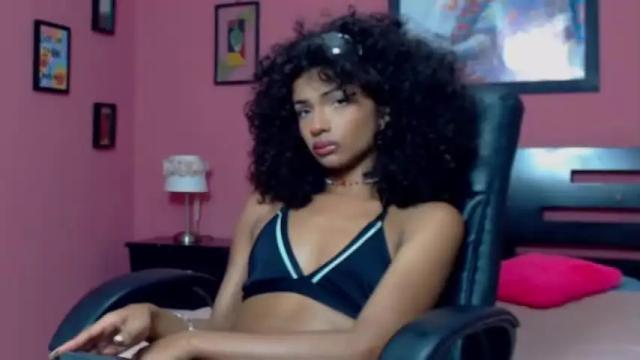 Image 3 of alexalennox Stream on Chaturbate on 14 months ago