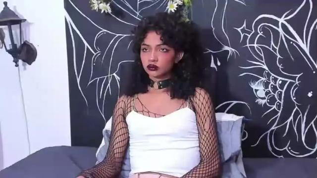 Image 8 of alexalennox Stream on Chaturbate on 13 months ago