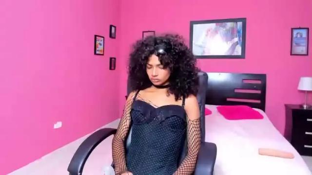 Image 8 of alexalennox Stream on Chaturbate on 13 months ago