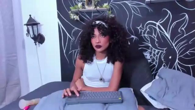 Image 4 of alexalennox Stream on Chaturbate on 13 months ago