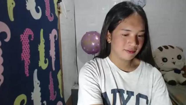 Image 10 of alexamorecum_24 Stream on Chaturbate on 18 months ago