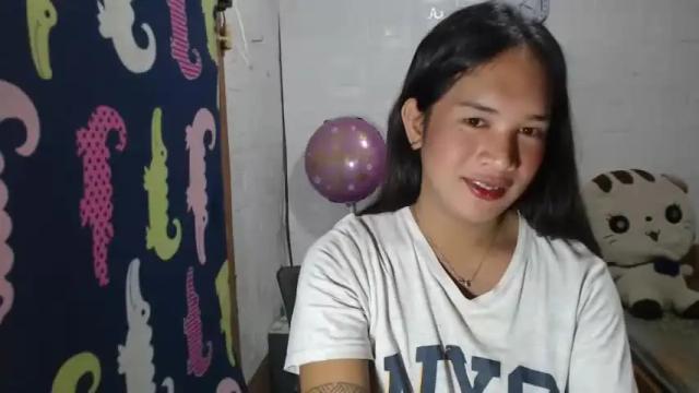 Image 6 of alexamorecum_24 Stream on Chaturbate on 18 months ago