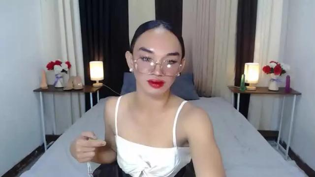 Image 8 of alexandra_bigcock Stream on Chaturbate on 15 months ago
