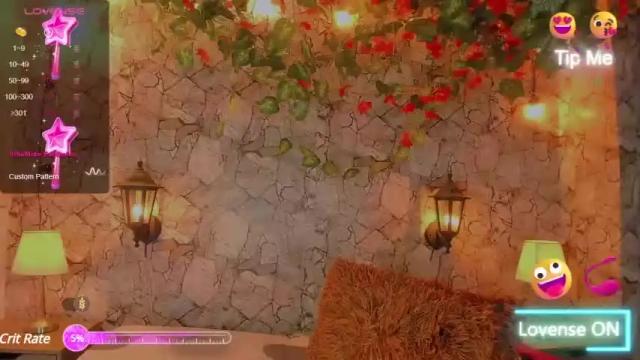 Image 3 of alexandra_evanz Stream on Chaturbate on 14 months ago