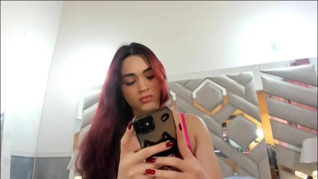 Image 2 of alexandra_wonder69x Stream on Chaturbate on 19 days ago