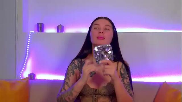 Image 12 of alexandrabloom Stream on Chaturbate on 22 days ago