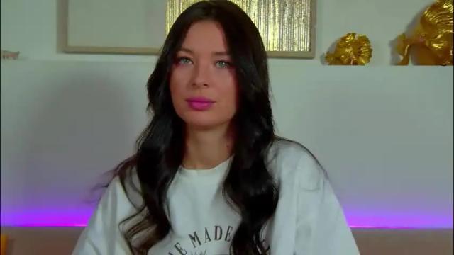 Image 12 of alexandrabloom Stream on Chaturbate on 1 month ago