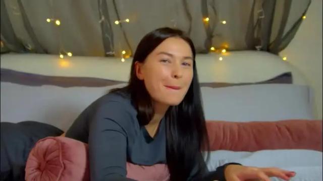 Image 11 of alexandrabloom Stream on Chaturbate on 1 month ago