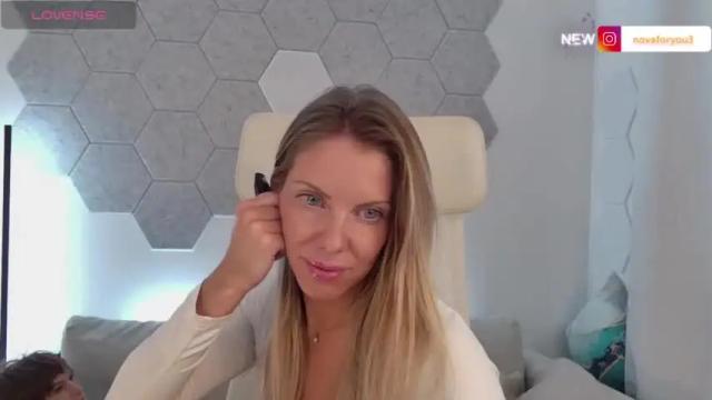 Image 11 of alexandraforyou Stream on Chaturbate on 19 months ago