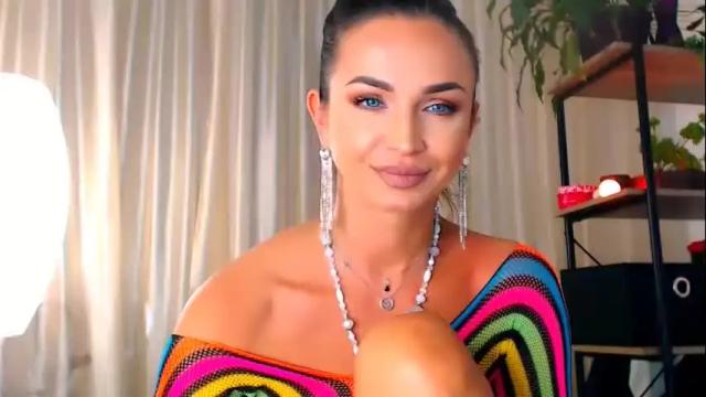 Image 10 of alexandrawooow Stream on Chaturbate on 1 month ago