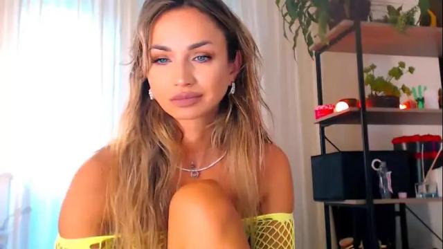 Image 6 of alexandrawooow Stream on Chaturbate on 17 days ago
