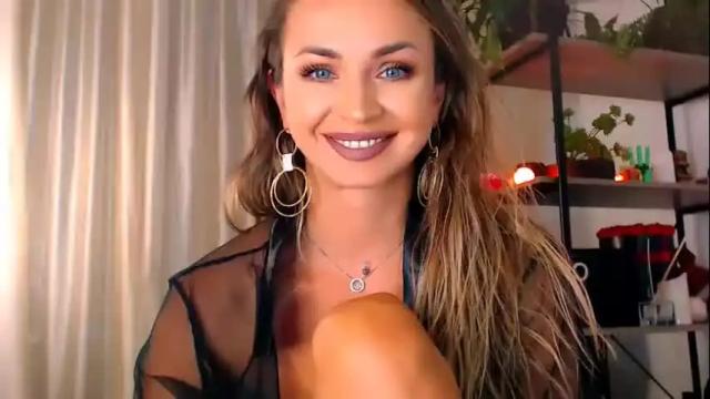 Image 2 of alexandrawooow Stream on Chaturbate on 13 days ago