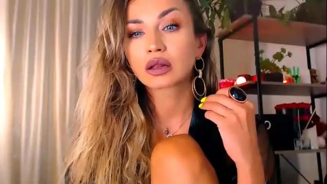 Image 7 of alexandrawooow Stream on Chaturbate on 13 days ago