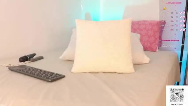 Image 11 of alexaporter Stream on Chaturbate on 22 days ago