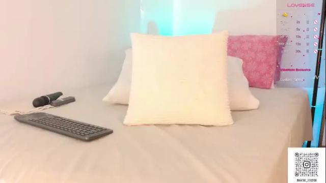 Image 12 of alexaporter Stream on Chaturbate on 22 days ago
