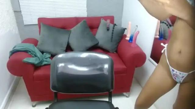 Image 2 of alexasuckbooty Stream on Chaturbate on 18 months ago