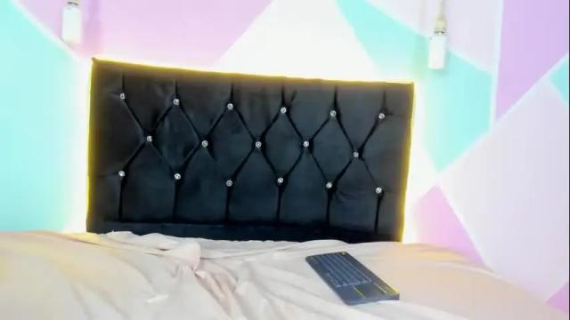 Image 7 of alexaye_ Stream on Chaturbate on 19 months ago