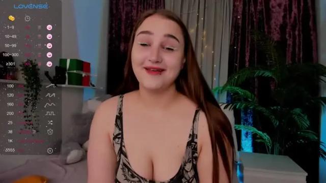 Image 8 of alexholiday_ Stream on Chaturbate on 13 months ago