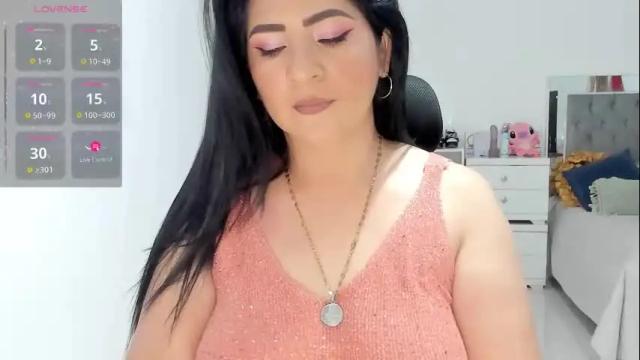 Image 4 of alexia_silver Stream on Chaturbate on 4 days ago