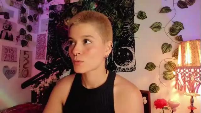 Image 3 of alexiafisher_ Stream on Chaturbate on 3 months ago