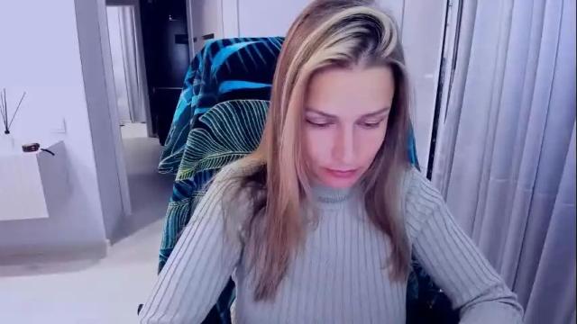 Image 3 of alexiayellow Stream on Chaturbate on 1 month ago